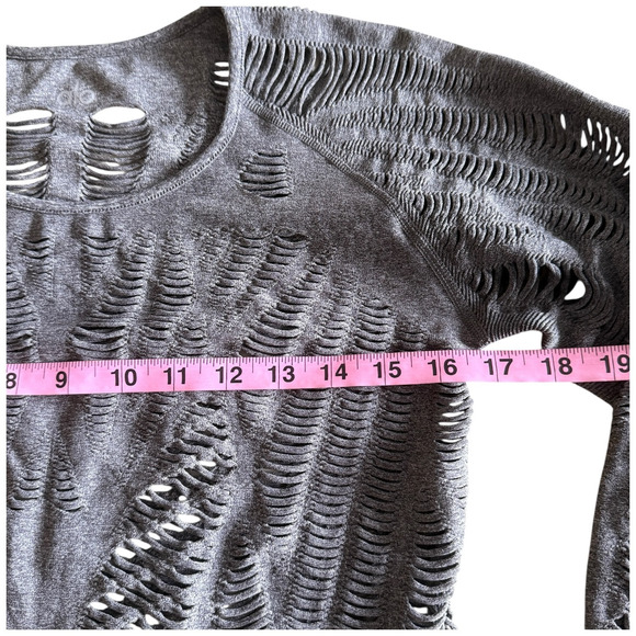 ALO Yoga Wanderer Long Sleeve Top Charcoal Heather Gray Active Shirt Size M/L - Picture 6 of 7